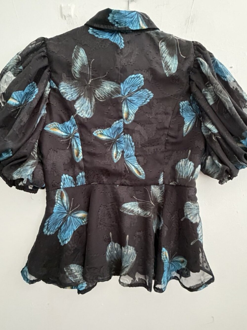 NEW Gracia M Floral Butterfly Peplum Blouse Top Black Blue Puff Sleeve MEDIUM - Picture 5 of 6